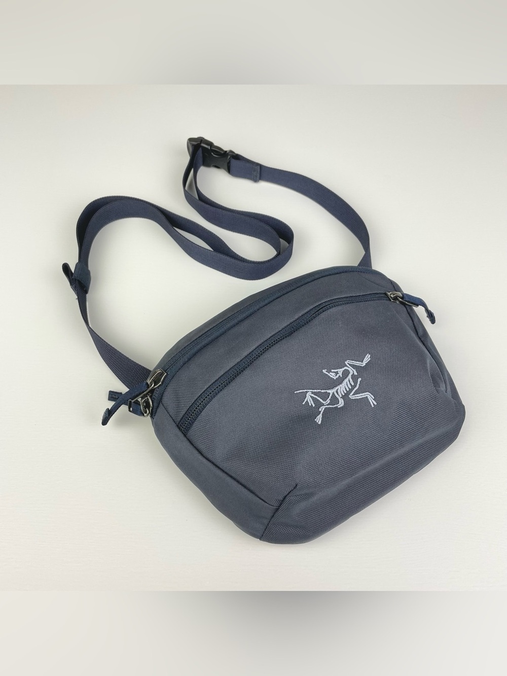 Arc'teryx Mantis 1 Waist Pack Navy Blue Black Sapphire/Vitality Crossbody